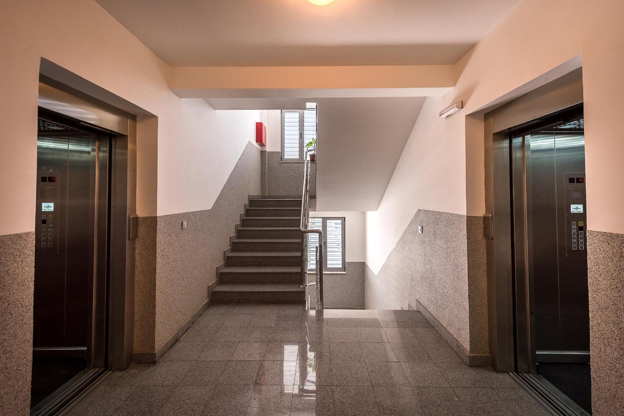 Apartments Montreal Будва Стая снимка