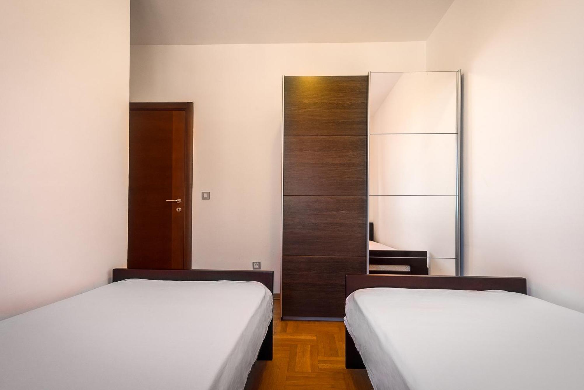 Apartments Montreal Будва Екстериор снимка