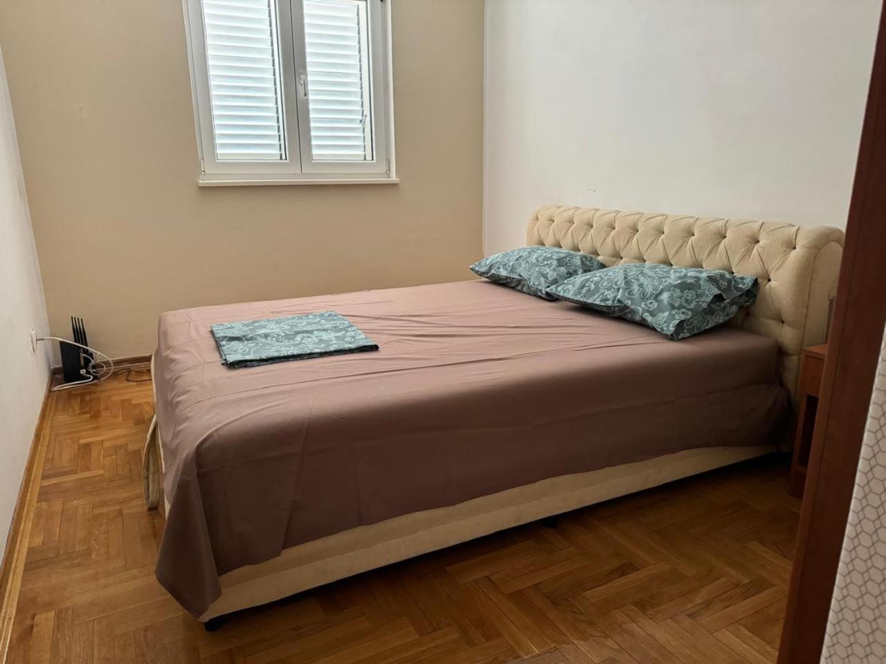 Apartments Montreal Будва Стая снимка