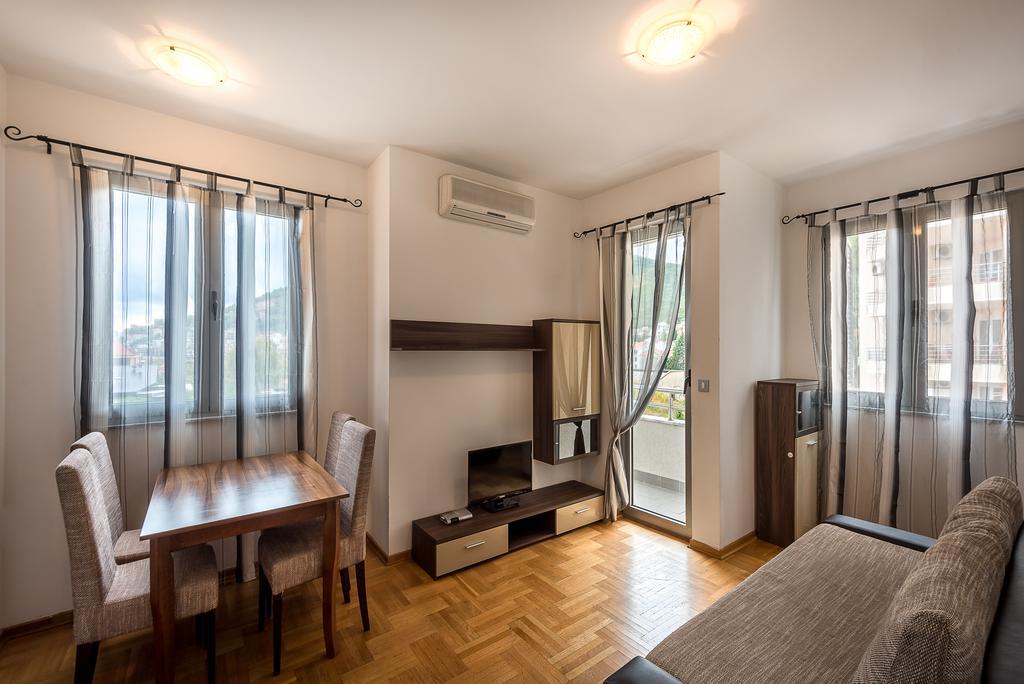 Apartments Montreal Будва Екстериор снимка